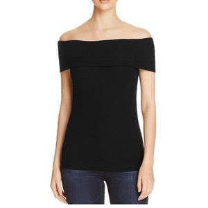 Off shoulder stretch sweater